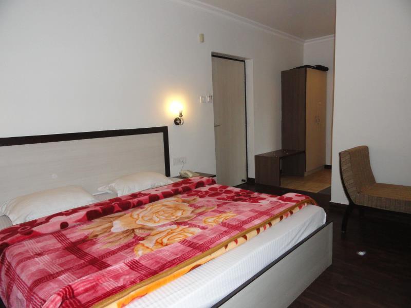 מנאלי Hotel President מראה חיצוני תמונה